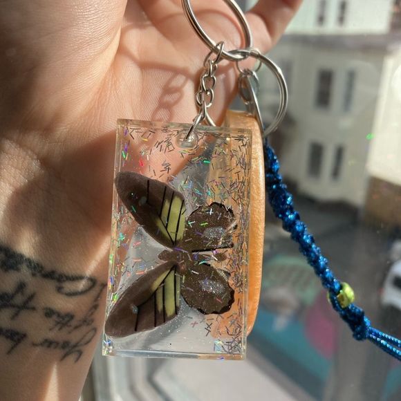 Bottle opener keychain - Picture 13 of 17